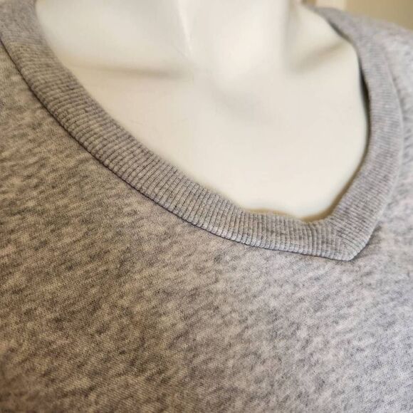 Members mark women's small light grey v-neck pullover sweater solid basic lounge - Picture 3 of 5